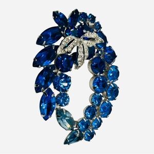 Stunning Vintage Ombre’ Blue Rhinestone Leaf Brooch